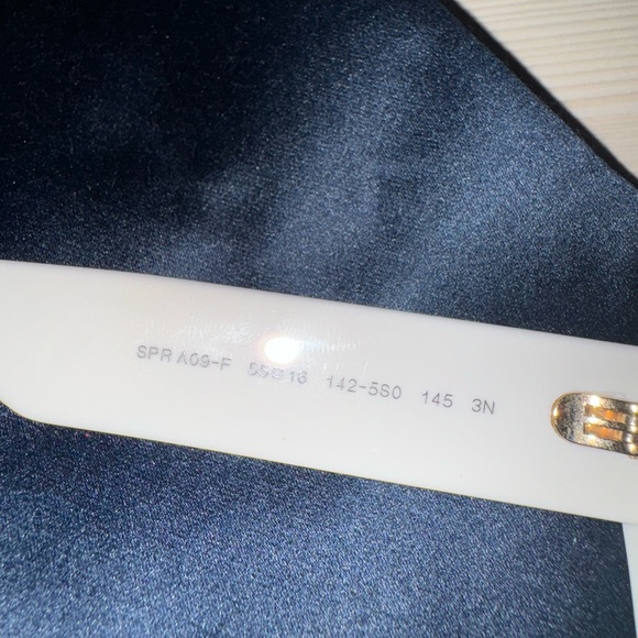 Prada Cream Cat-Eye Sunglasses with Dark Lenses - Picture 4 of 8